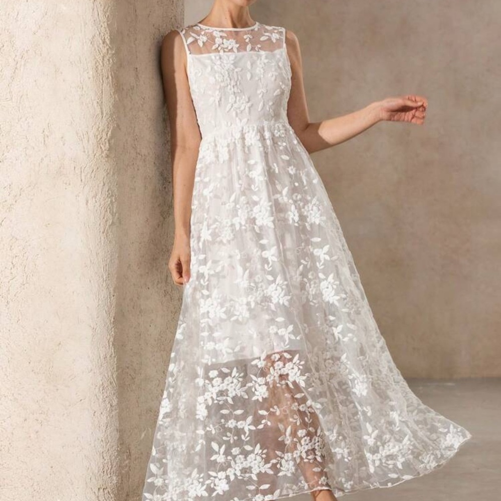SHEIN White Floral Maxi Dress embroidered
